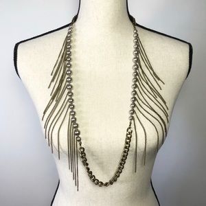 Express fringe necklace.